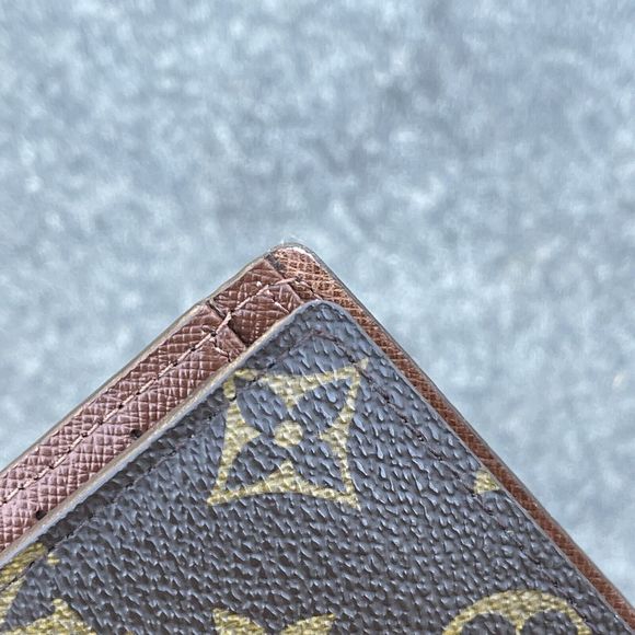 Louis Vuitton Monogram Billfold Bifold Wallet Coin Compartment - Picture 5 of 13